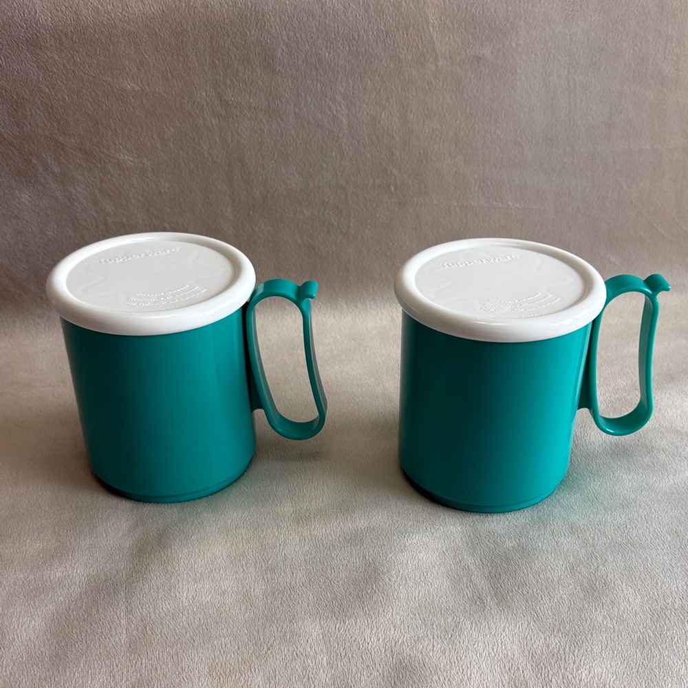Tupperware Aqua Mugs with White Covers